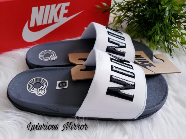 nike offcourt slide on feet